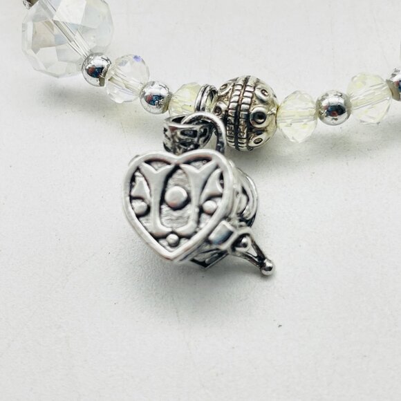 Signed ALEXA'S ANGELS Beaded Bracelet Heart Charm Silver White Stretch Cremains - Picture 2 of 8